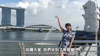 หนังเอ็กสาวไต้หวัน Monmontw เที่ยวสิงคโปร์พาดูสิงโตพ่นน้ำเสร็จมาดูหีหนูพ่นน้ำต่อ เช่าโรงแรมหรูกลางเมืองแล้วเย็ดริมหน้าต่าง แอ่นหีกบให้ผัวจับเย็ดท่าหมาซอยยิกๆ